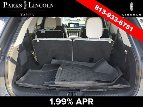 Certified 2025 Lincoln Aviator AWD w/ Jet Appearance Package image 8