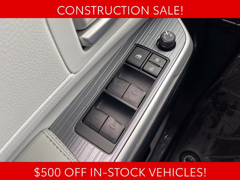 Used 2026 Toyota Sienna XLE AWD/4WD image 25