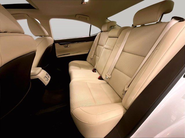 Used 2016 Lexus ES 350 w/ Premium Package w/Wood Trim FWD image 25