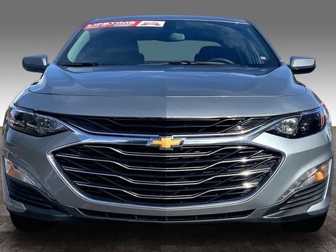 Used 2024 Chevrolet Malibu LT image 2