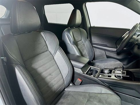 Used 2023 Mitsubishi Outlander SE image 25