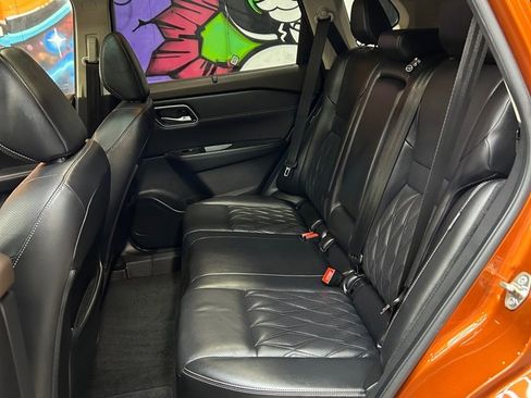 Used 2021 Nissan Rogue Platinum image 15