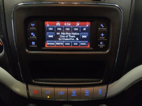 Used 2018 Dodge Journey SE w/ Connectivity Group FWD image 25