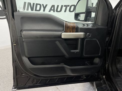 Used 2019 Ford F150 Lariat w/ Equipment Group 502A Luxury AWD/4WD image 15