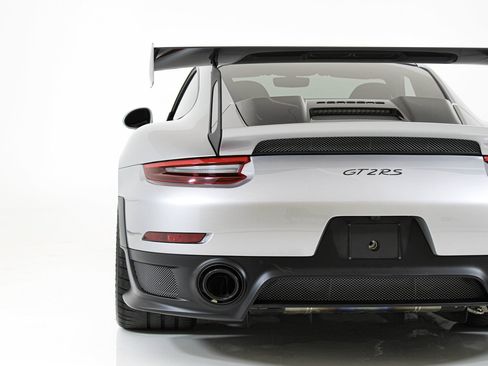 Used 2018 Porsche 911 GT2 RS RWD image 22