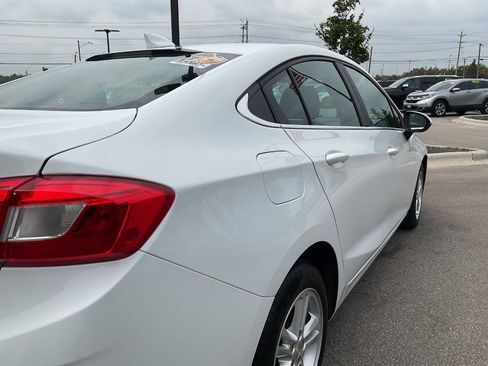 Used 2016 Chevrolet Cruze LT FWD image 8