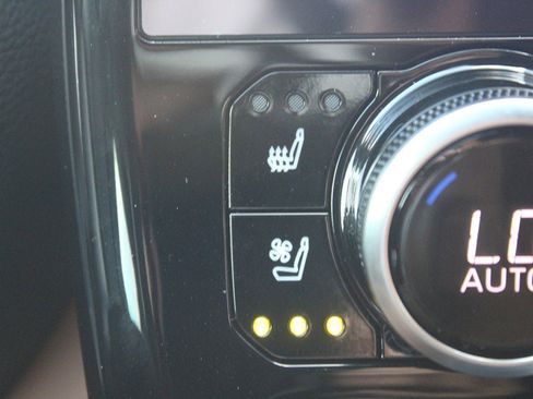 New 2026 Toyota Highlander Platinum image 29