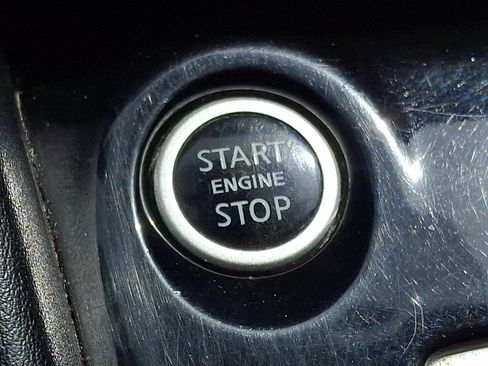Used 2020 Nissan Kicks SV FWD image 23