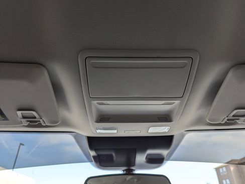 Used 2023 Ford Maverick XLT image 19