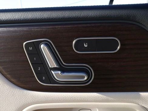 New 2026 Mercedes-Benz GLB 250 image 30