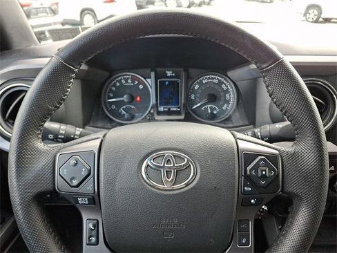 Certified 2023 Toyota Tacoma TRD Off-Road image 18