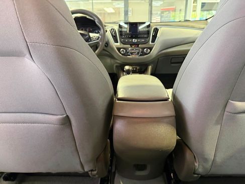 Used 2021 Chevrolet Malibu LS FWD image 19