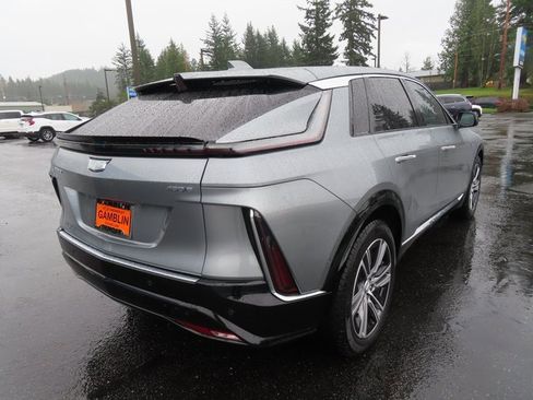 Used 2024 Cadillac Lyriq Luxury w/ LPO, Floor Liner Package image 7