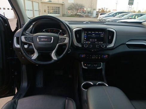 Used 2023 GMC Terrain SLT image 26