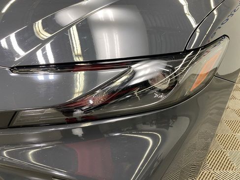 Used 2025 Toyota Camry SE image 7