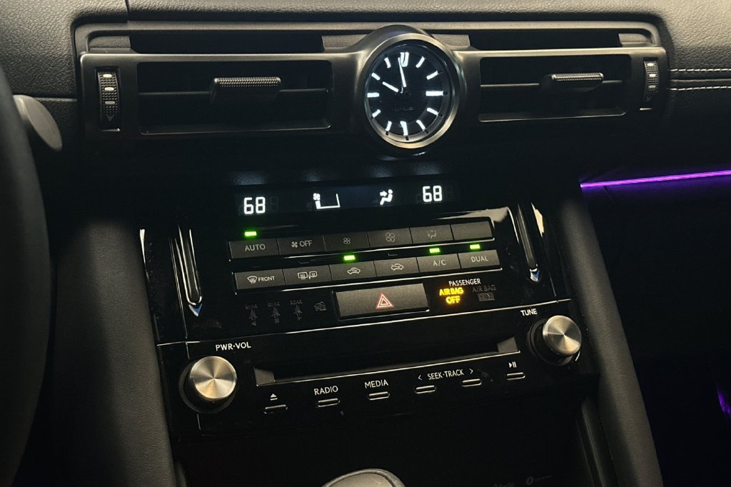 Used 2025 Lexus IS 300 RWD image 19