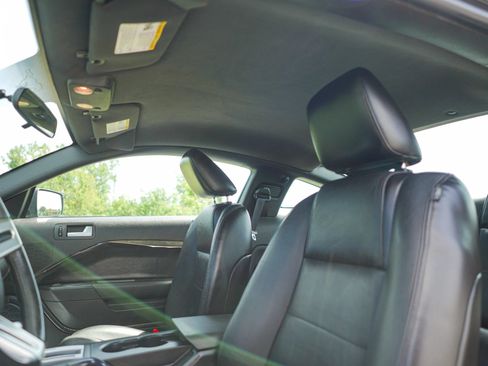 Used 2007 Ford Mustang Premium RWD image 11