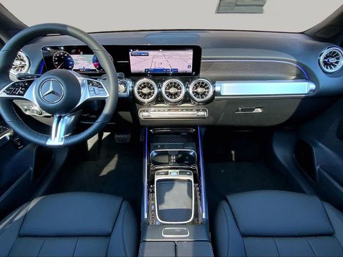 New 2026 Mercedes-Benz GLB 250 4MATIC image 5