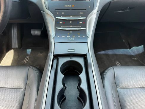Used 2013 Lincoln MKZ FWD image 14