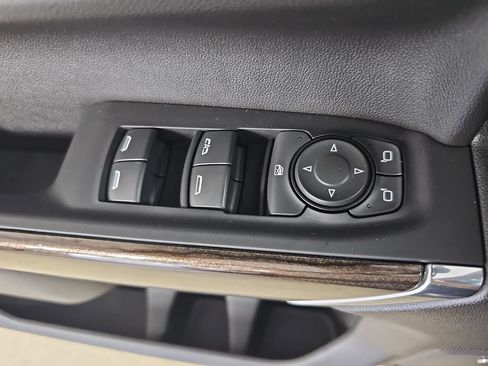 Used 2022 Chevrolet Silverado 1500 RST AWD/4WD image 33