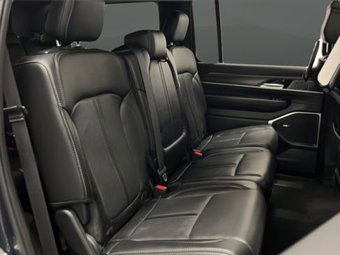 Used 2024 Jeep Wagoneer Series II w/ Premium Group I AWD/4WD image 26