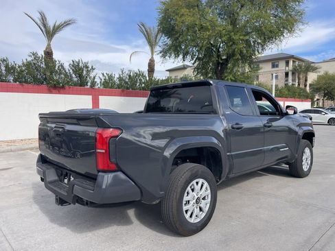 Used 2025 Toyota Tacoma SR5 image 2