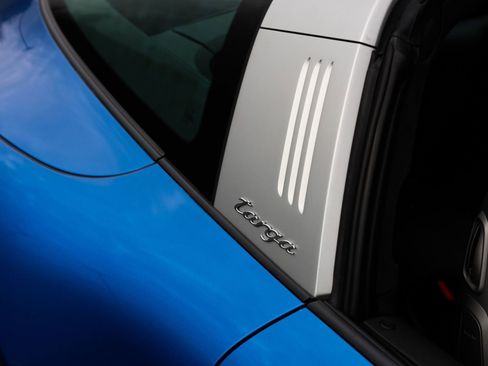 Used 2017 Porsche 911 Targa 4S image 10