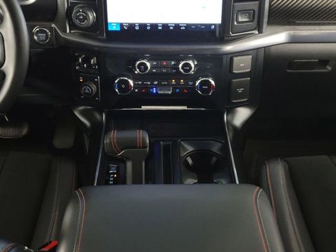 Used 2025 Ford F150 Raptor AWD/4WD image 27