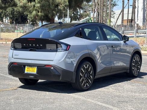 New 2026 Nissan Leaf Platinum+ w/ Cargo Package (Platinum+) FWD image 2
