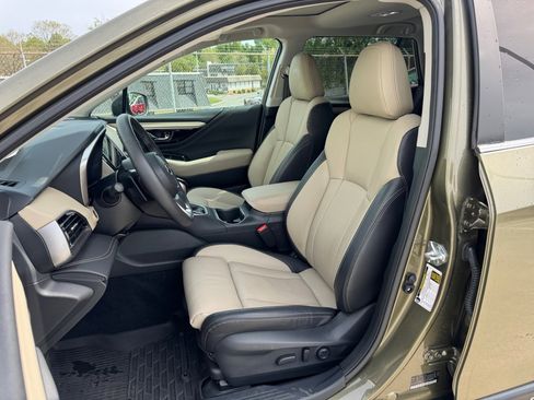 Used 2025 Subaru Outback Limited AWD/4WD image 34