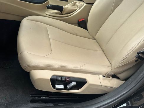 Used 2018 BMW 320i Sedan image 20