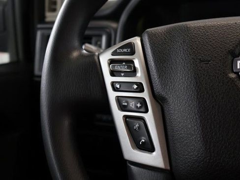 Used 2023 Nissan Titan SV AWD/4WD image 15