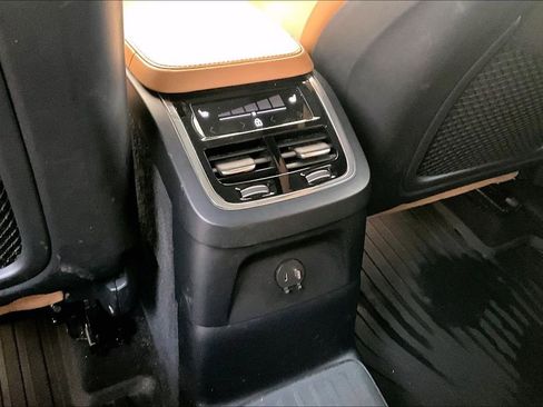 Used 2021 Volvo XC90 T8 Inscription w/ Protection Package Premier image 31