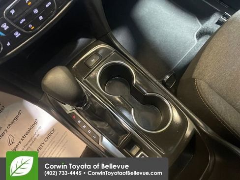 Used 2023 Chevrolet Equinox LT image 24