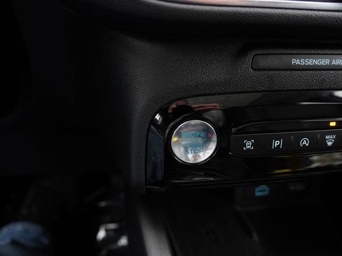 Certified 2023 Ford Escape Platinum image 37