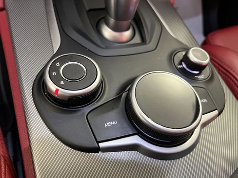 Used 2019 Alfa Romeo Stelvio Ti Sport w/ Quick Order Package 22S Sport image 32