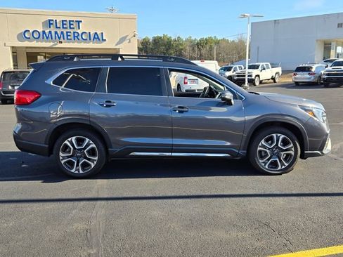 Used 2023 Subaru Ascent Limited image 2