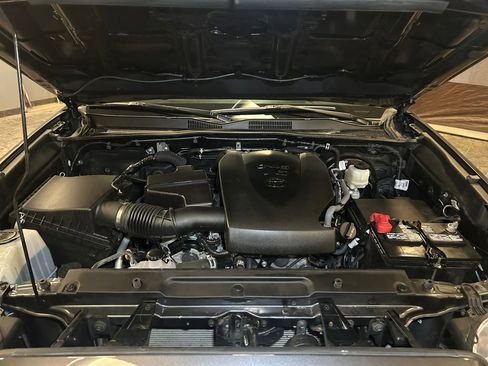 Certified 2023 Toyota Tacoma SR5 w/ Technology Package image 24