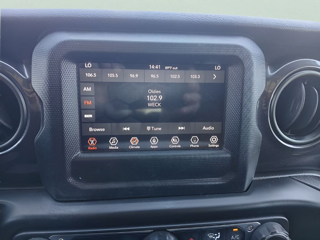 Used 2021 Jeep Wrangler Unlimited Sport AWD/4WD image 16