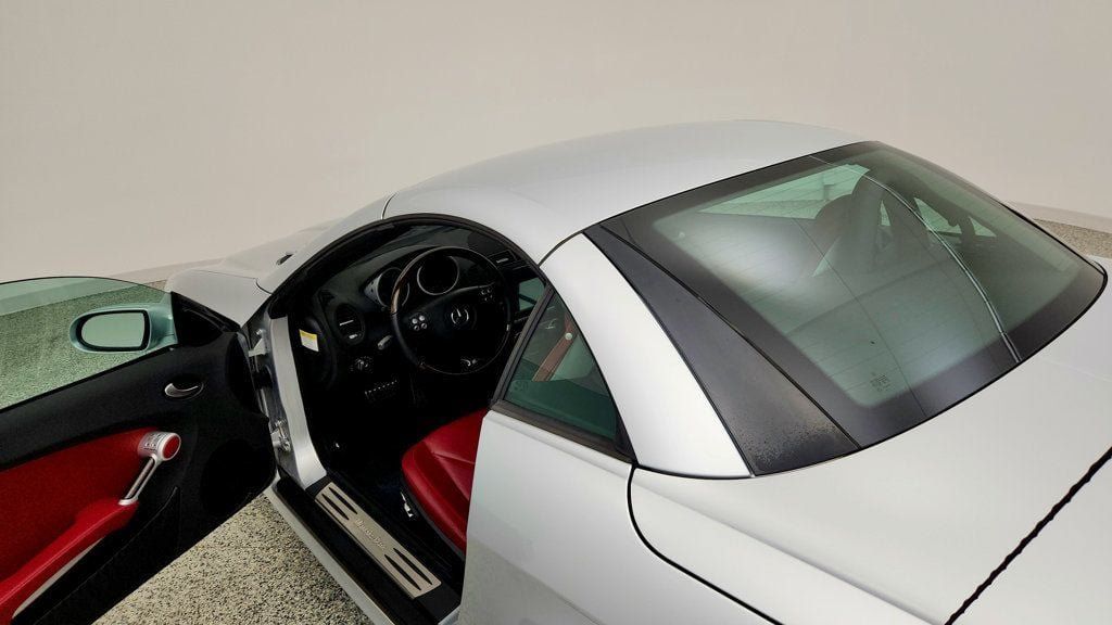 Used 2005 Mercedes-Benz SLK 350 image 10