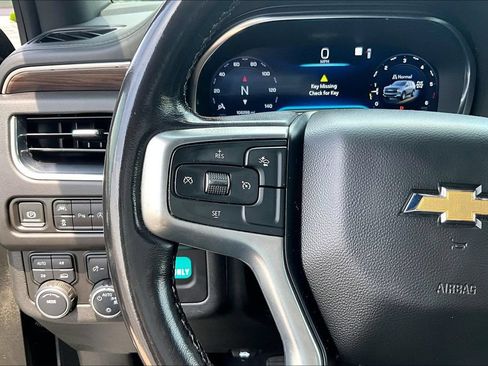 Used 2023 Chevrolet Suburban LT AWD/4WD image 18