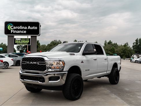 Used 2022 RAM 2500 Big Horn AWD/4WD image 1