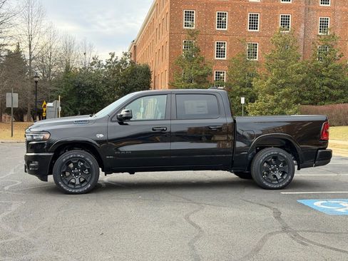 New 2026 RAM 1500 4x4 Crew Cab image 12