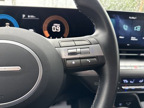 Certified 2025 Hyundai Kona SEL AWD/4WD image 19