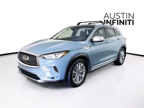 Certified 2025 INFINITI QX50 Luxe w/ Accent Package image 4