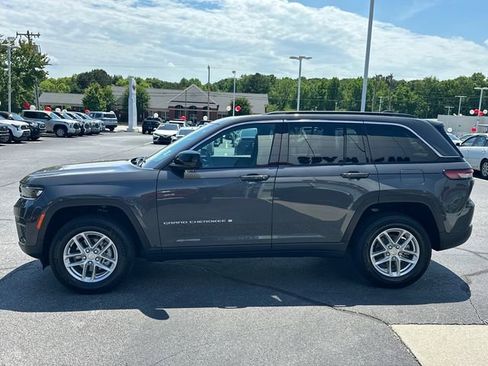 Used 2025 Jeep Grand Cherokee Laredo X w/ Trailer Tow Package AWD/4WD image 6