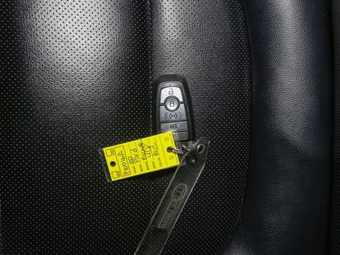 Used 2020 Ford Escape SEL AWD/4WD image 38