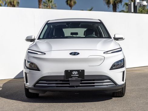 Used 2023 Hyundai Kona Limited w/ Cargo Package FWD image 4