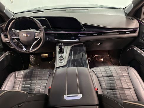 Used 2024 Cadillac Escalade ESV V w/ LPO, ONYX Package image 35