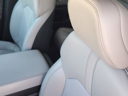 Used 2024 Honda Pilot Touring image 15